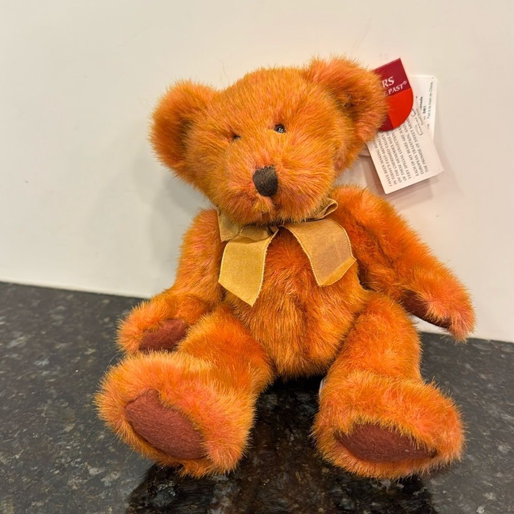 Russ Berrie Teddy Bear Tinker 4677 Collectable with tags. Size 9”